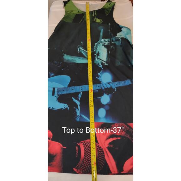 Musicians Band Rock N Roll Dress Drumset Fender Guitar Drums Microphone Sz 2XL - Picture 10 of 16